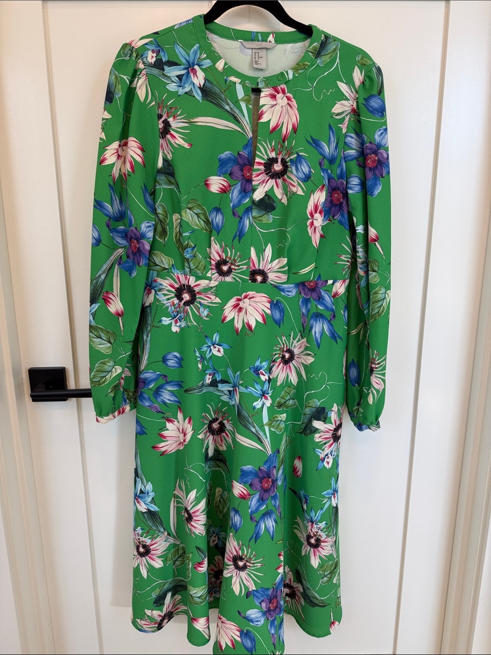 H&M Green Floral Long-Sleeve Midi Dress